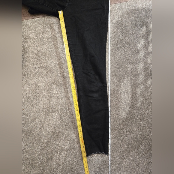 (26) Club Monaco Black Skinny Jeans - Picture 3 of 11